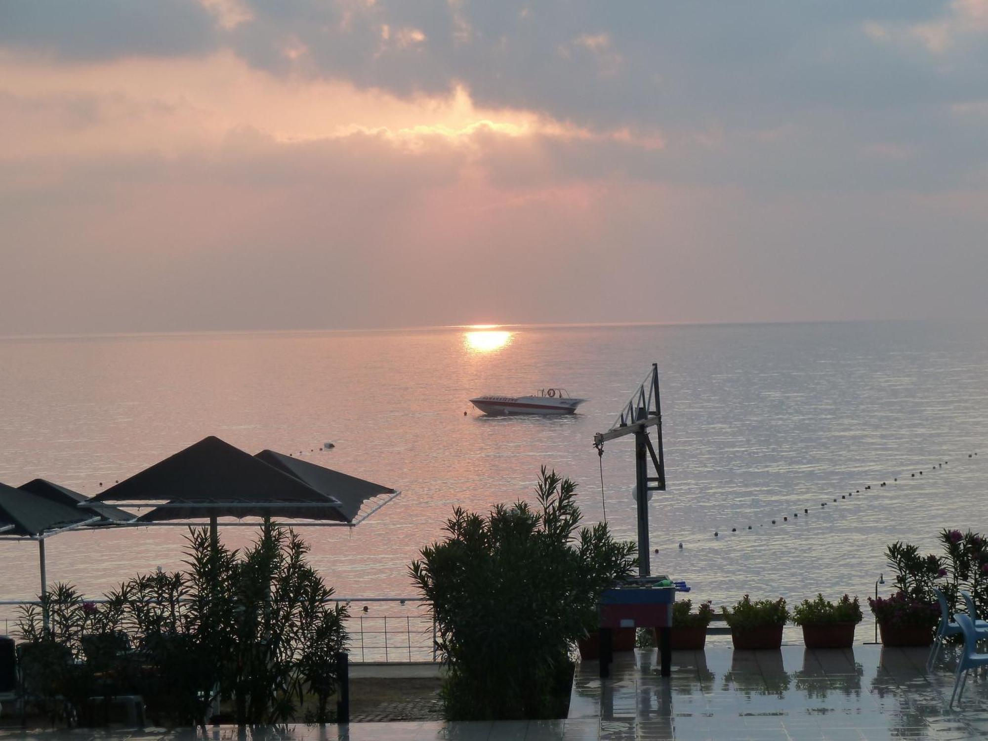 Club Hotel Rama Beldibi  Bagian luar foto